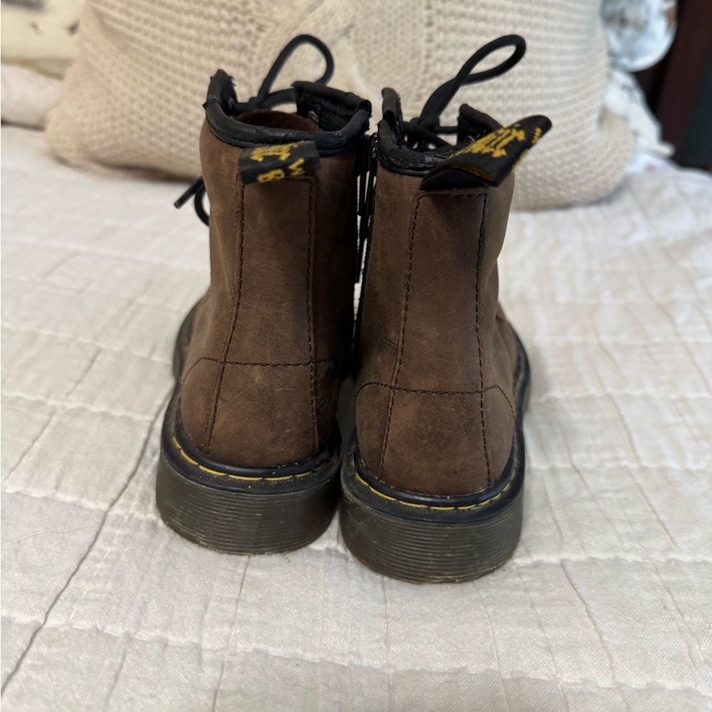 Dr Marten kids Delaney Brown size US 1 Classic Style EUC - Picture 6 of 12